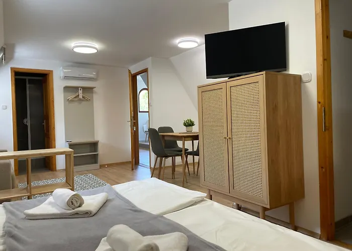 Hevizi Castrum Panzio ヘーヴィーズ